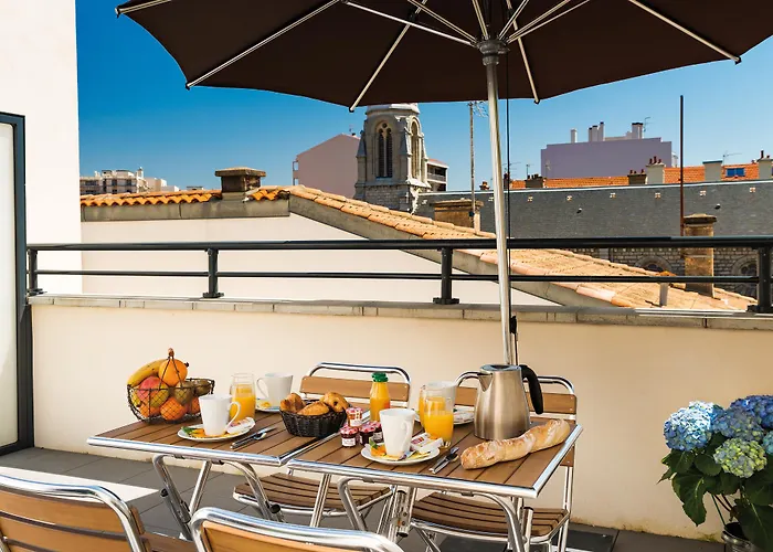 Aparthotel Lagrange Les Patios Eugenie