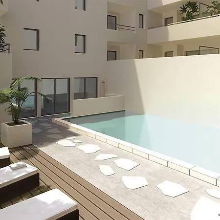 Lagrange Les Patios Eugenie Hotel apartamentowy 4*