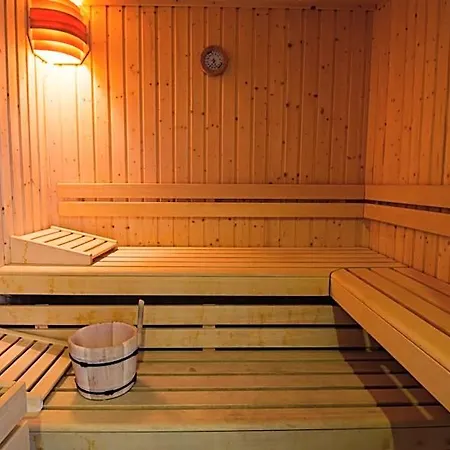 Lagrange Les Patios Eugenie 4*