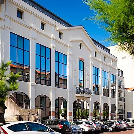 Lagrange Les Patios Eugenie 4*