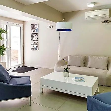 Lagrange Les Patios Eugenie 4*