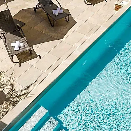 Hotel apartamentowy Lagrange Les Patios Eugenie 4*