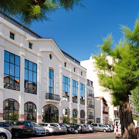 Apart-hotel Lagrange Les Patios Eugenie 4*