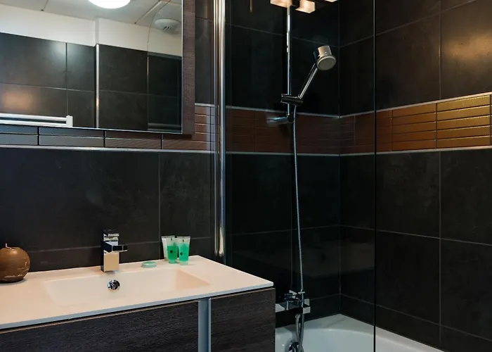 Lagrange Les Patios Eugénie 4*