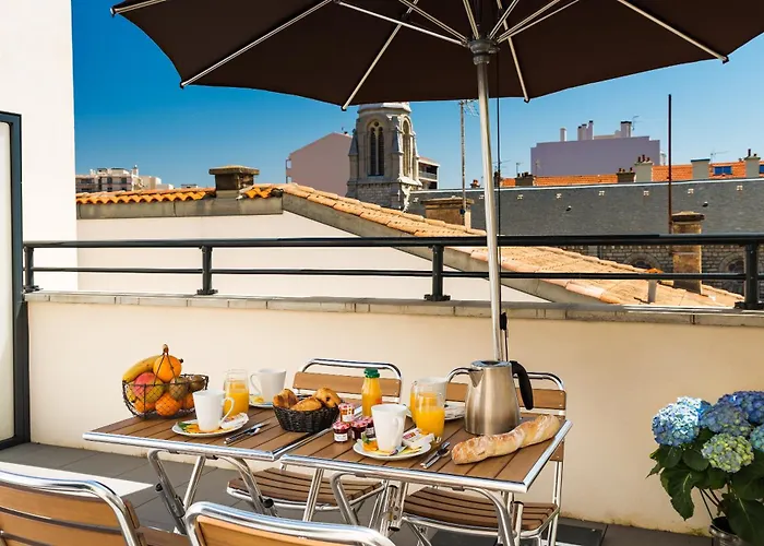 Lagrange Les Patios Eugénie 4*