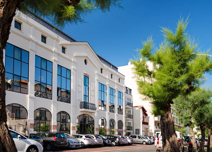 Lägenhetshotell Lagrange Les Patios Eugenie 4*